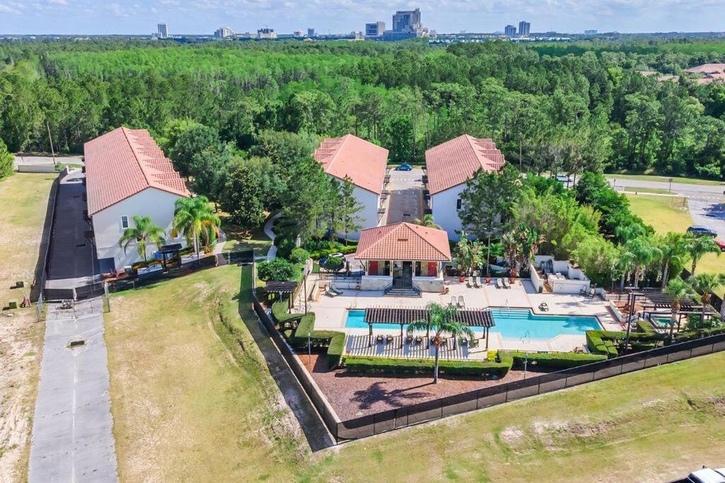 Cozy & Elegant 4Br Enchanted Townhouse - 1 Mile To Disney With Resort Pool, Gym, & Jacuzzi Orlando Exterior foto